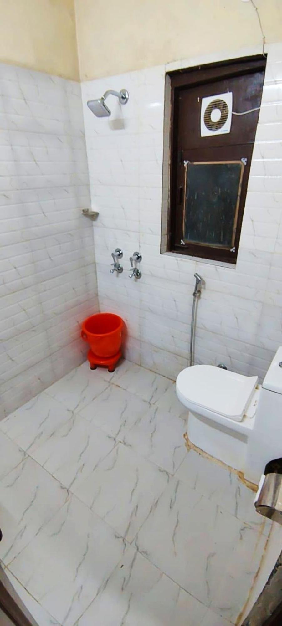 Luxury Rooms In Safdarjung Enclave Near Aiims & Safdarjung Hospital Nova Deli Exterior foto