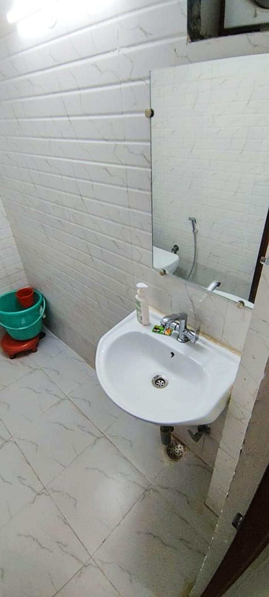 Luxury Rooms In Safdarjung Enclave Near Aiims & Safdarjung Hospital Nova Deli Exterior foto
