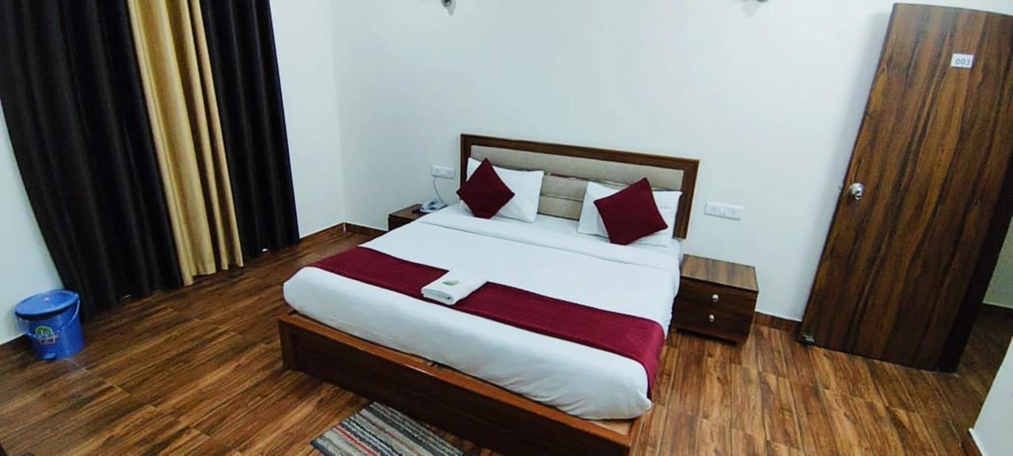 Luxury Rooms In Safdarjung Enclave Near Aiims & Safdarjung Hospital Nova Deli Exterior foto